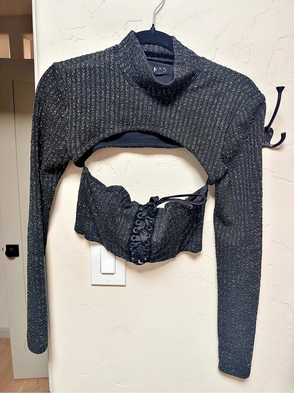 NBD Cropped Knit Mock Neck Crop Top Black XS